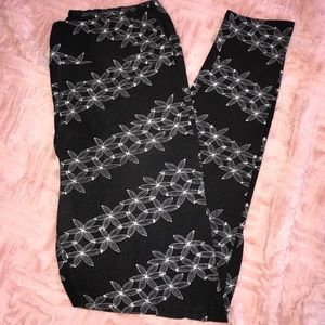 Black and white floral leggings
